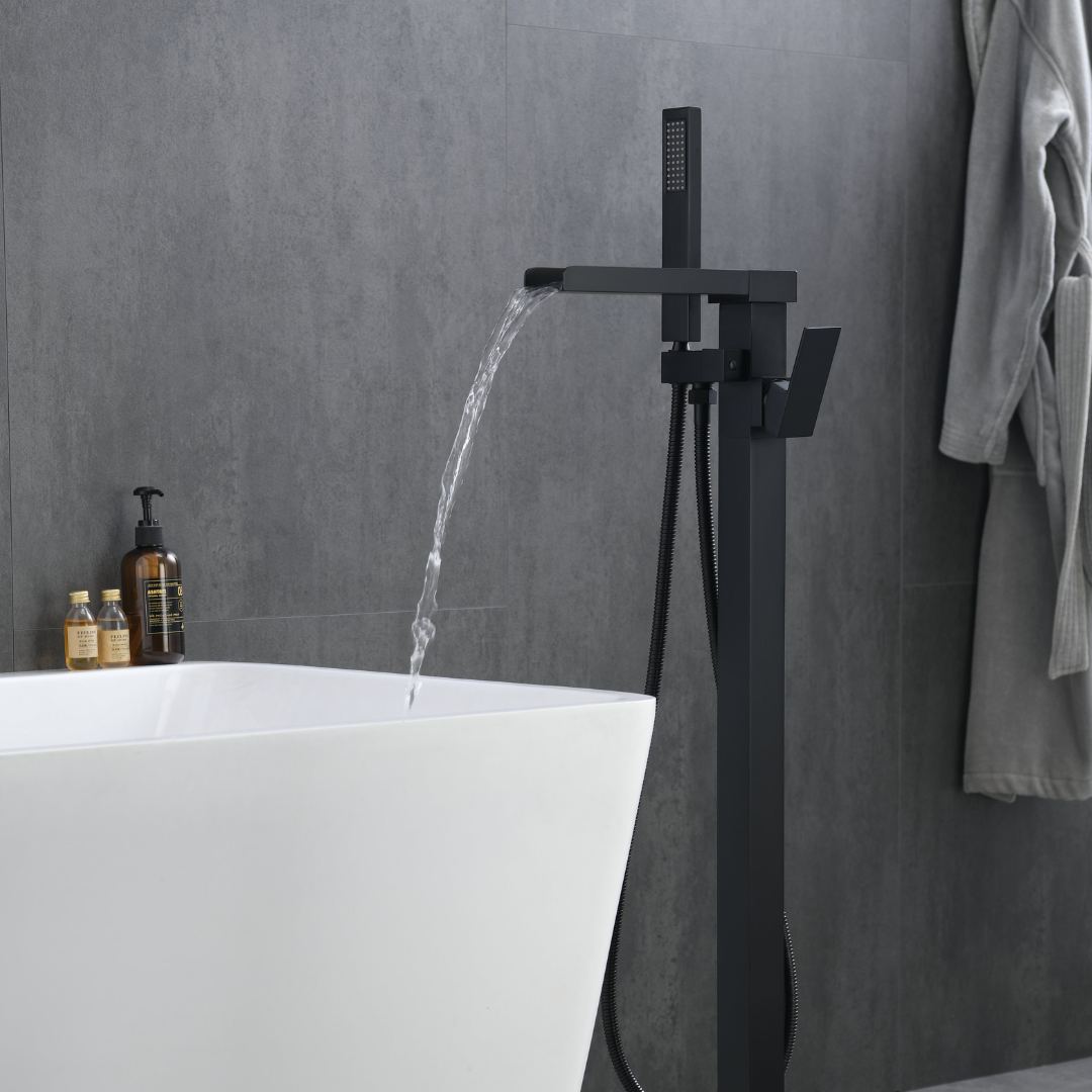 Vrijstaande Badkraan Lisandro – Watervaluitloop – Matte black