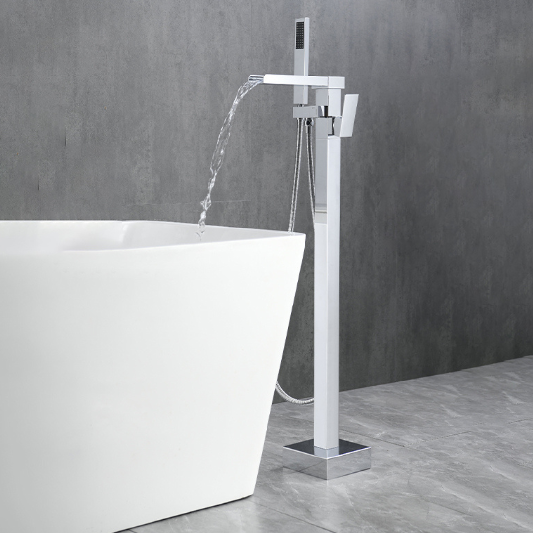 Vrijstaande Badkraan Lisandro – Watervaluitloop – Chrome