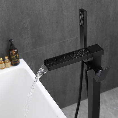 Vrijstaande Badkraan Lisandro – Watervaluitloop – Matte black
