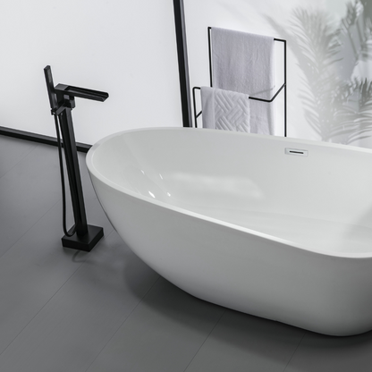 Vrijstaande Badkraan Lisandro – Watervaluitloop – Matte black