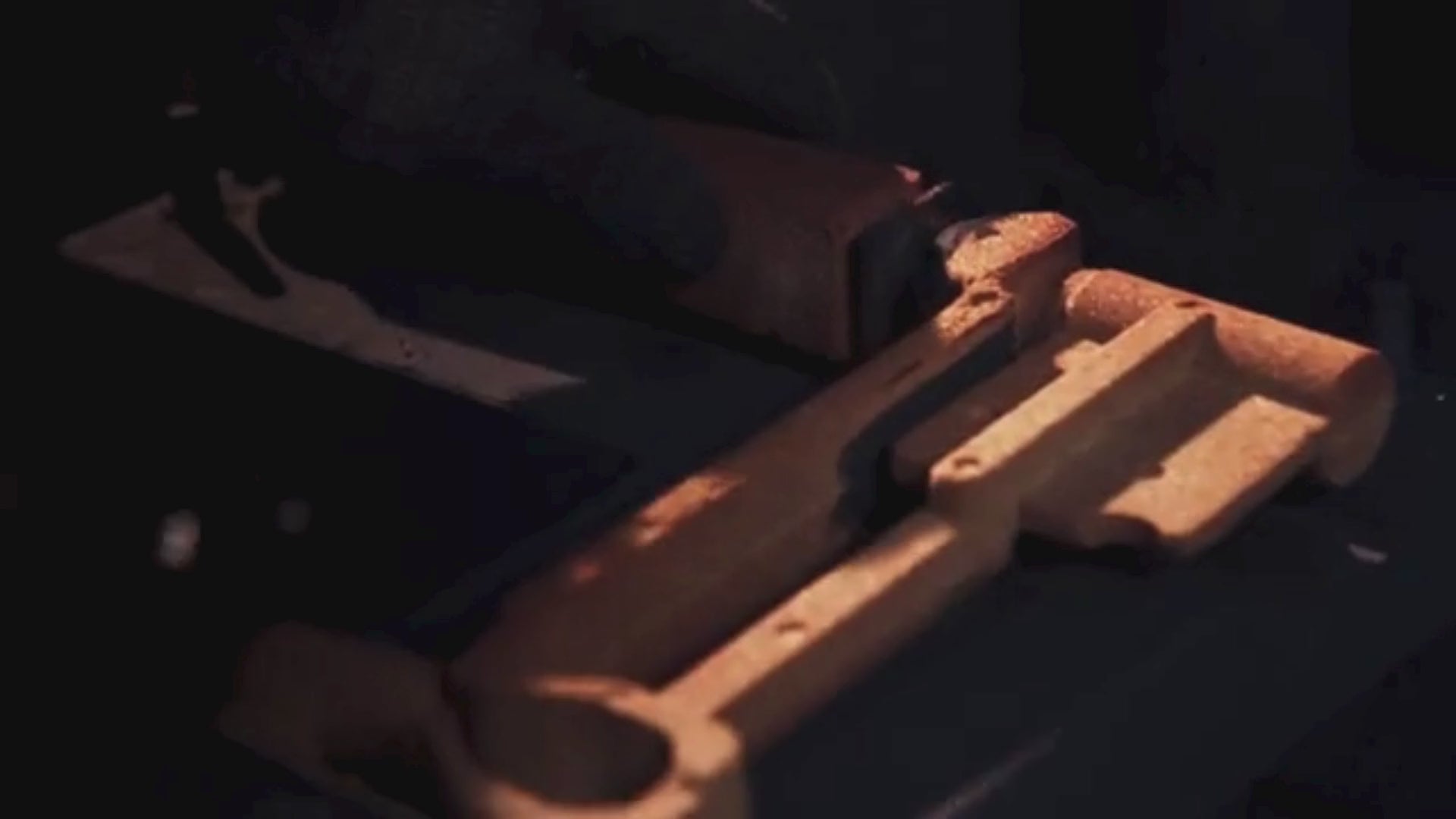 Carica il video: 